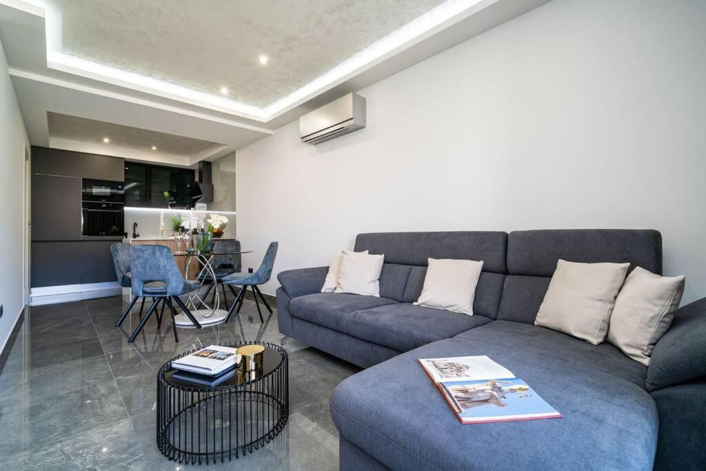 Anavi Apartment *